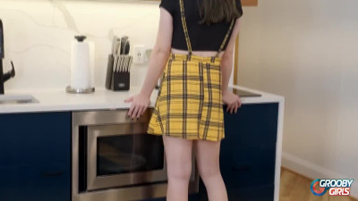 GROOBYGIRLS: Raven Thorne is The Big Tease