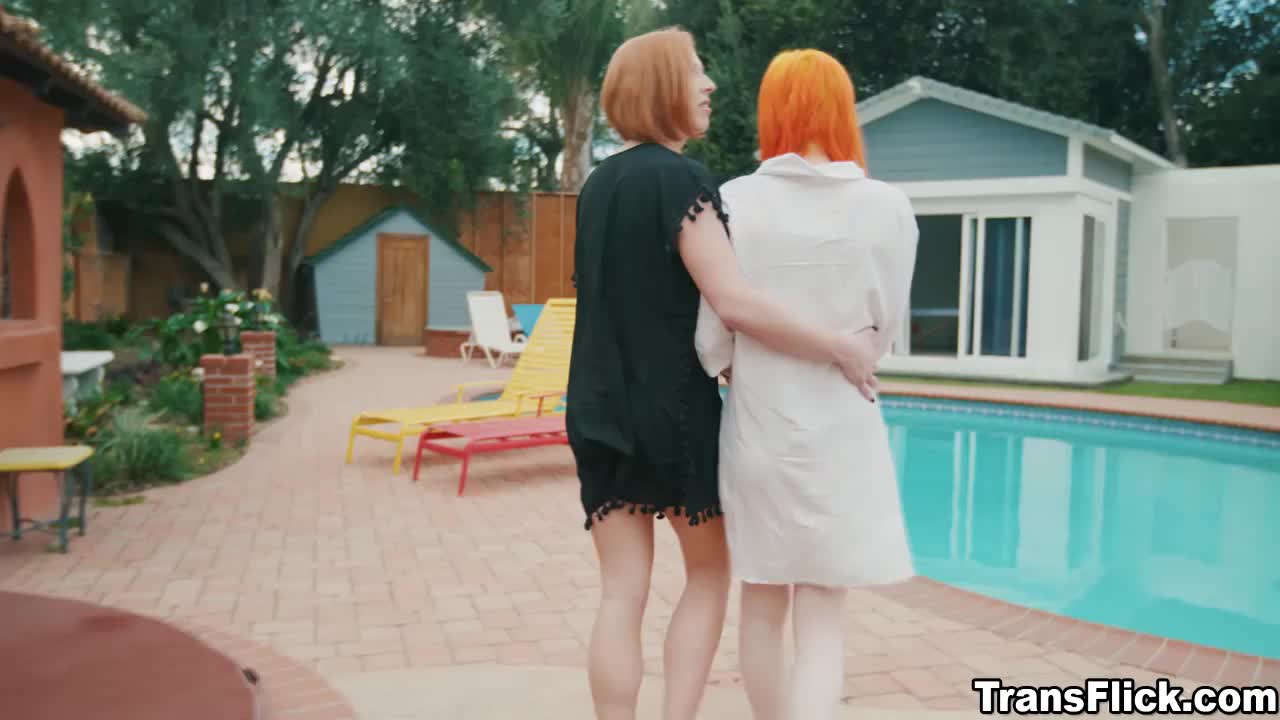 Watch Jean and Shiri treat their selves with sensual massage Shemale Porn Videos | TranSexBig.