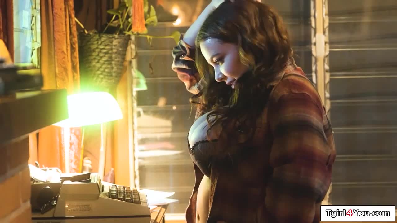 Watch Big tits trans Tori Easton fucks a curvy milf she just met Shemale Porn Videos | TranSexBig.