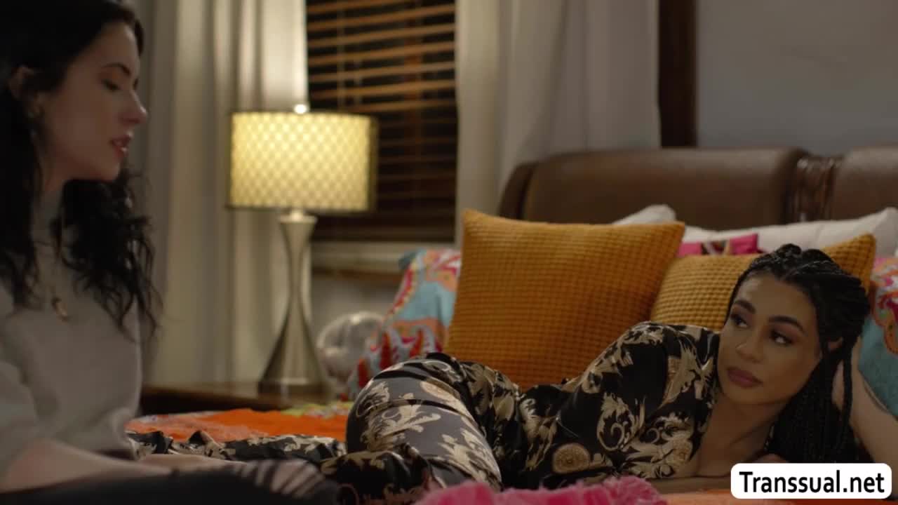 Watch Brazillian Trans womans licks and bangs busty stepsis hole Shemale Porn Videos | TranSexBig.