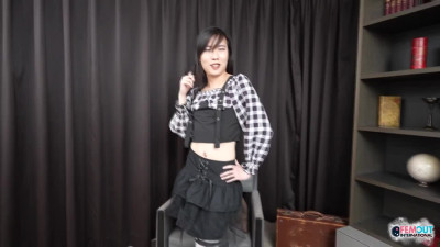 FEMOUT: Ms. Momo's First Time