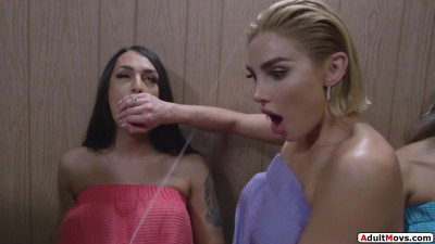 Tgirl Khloe Kay analed by ts Emma Rose n facesitted by babe