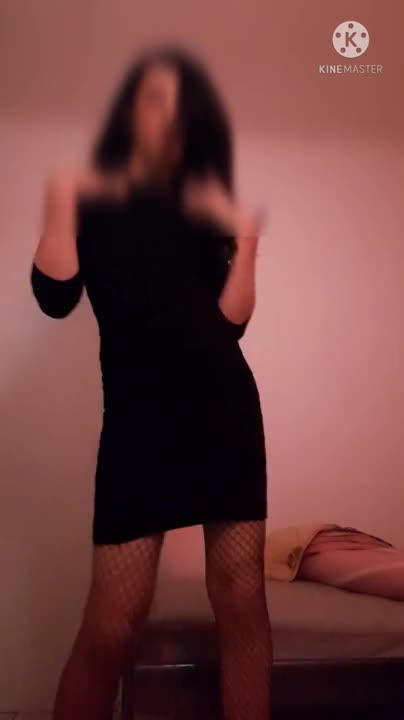 Watch Crossdresser dancing and feeling sexy Shemale Porn Videos | TranSexBig.