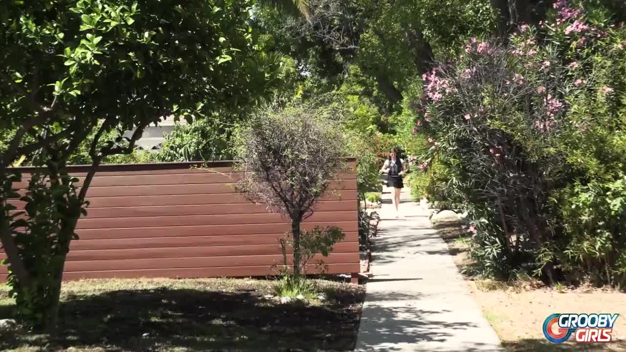 Watch GROOBYGIRLS: Ms. Riley Likes It Raw Shemale Porn Videos | TranSexBig.