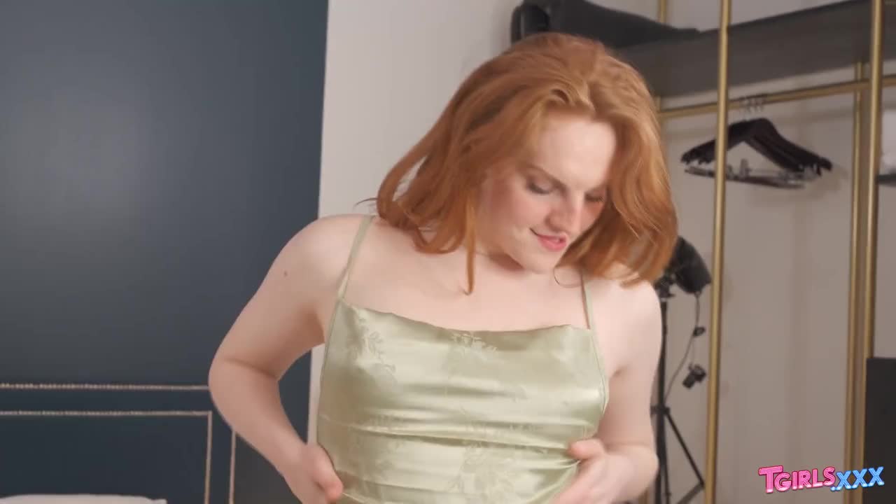 Watch TGIRLS XXX: Ginger Stretches Her Hole Shemale Porn Videos | TranSexBig.
