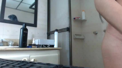 Kimy_angel showers and piss