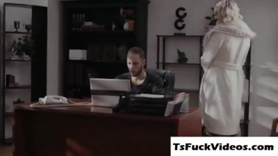 juggs tattooed tranny lena kelly gets ass fucked by a p