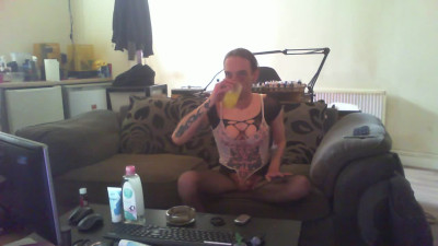 Horny when i'm High 3 - Working from homr has it's benefits