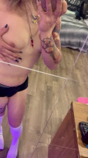 Small bouncy tits 🫦