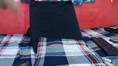 Cute White Femboy Jerking On Cam