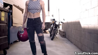 This tranny scene is fire hot! Definitely a 10 out of 10.
