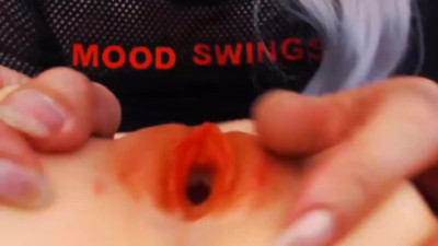 Tranny girl fucks her vagina toy