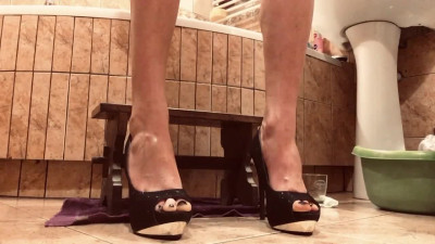 Anal fun in peep toe heels