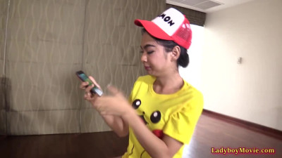 Ladyboy Yoyo Gives Blowjob And Gets Ass Barebacked