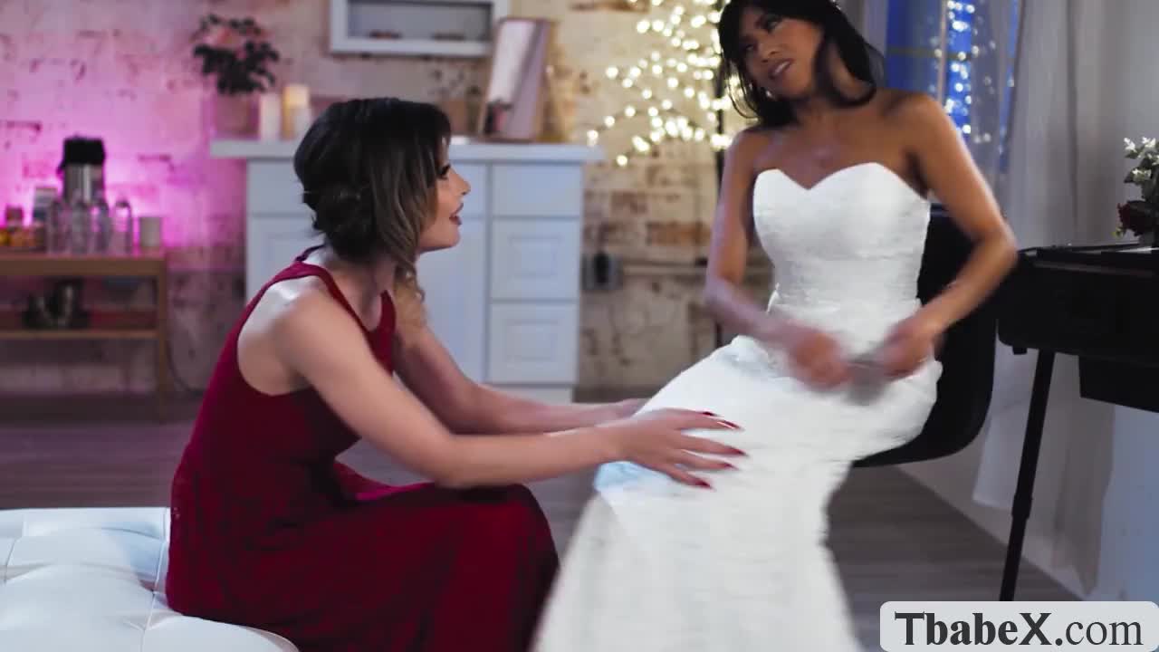 Watch Tall tbabe Korra Del Rio licks and fucks friends asian pussy Shemale Porn Videos | TranSexBig.