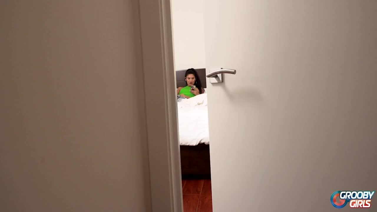 Watch GROOBYGIRLS: Who Will She Brand With This Rod? Shemale Porn Videos | TranSexBig.