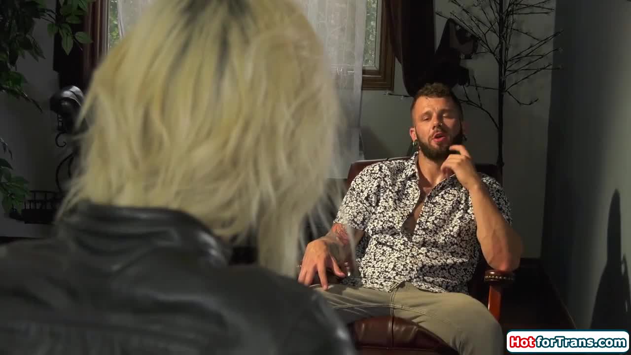 Watch Petite tgirl Jean Hollywood sucked off and anal riding cock Shemale Porn Videos | TranSexBig.