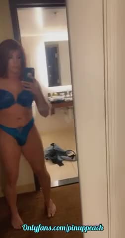 Watch Peachy Crossdresser Shemale Porn Videos | TranSexBig.