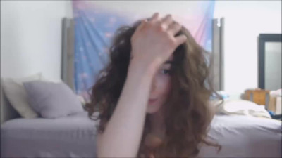 Pale shemale tries her new bed