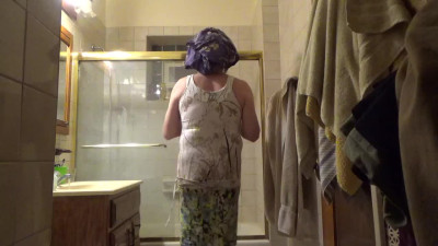 In the bathroom. Ave. 2022-01-31