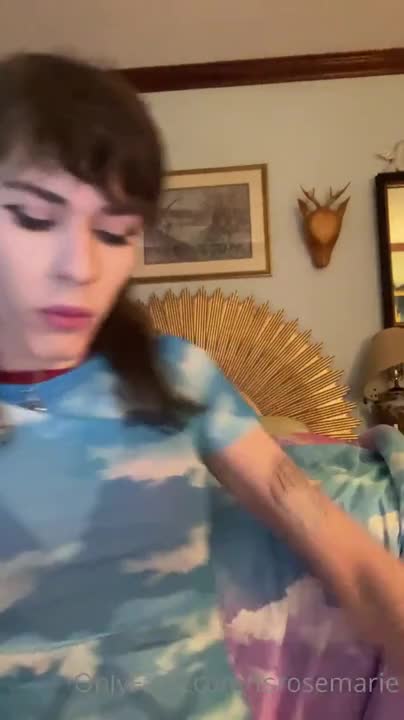 Watch Delicious young hot ts Shemale Porn Videos | TranSexBig.