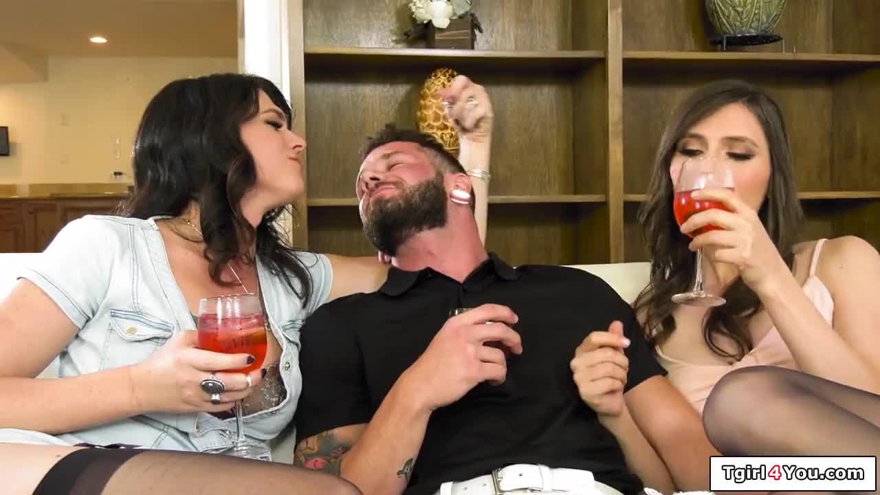 Watch TS Korra del Rio and a tgirl share a guy Shemale Porn Videos | TranSexBig.