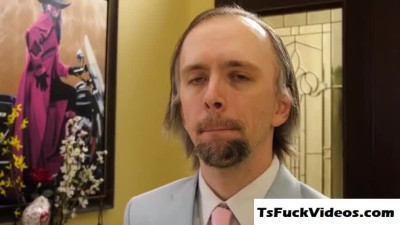 tgirl Beth Bell dips a bigcok up her mouth 031921 87293