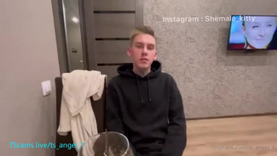 Russian trance gives in mouth and fucks guy
