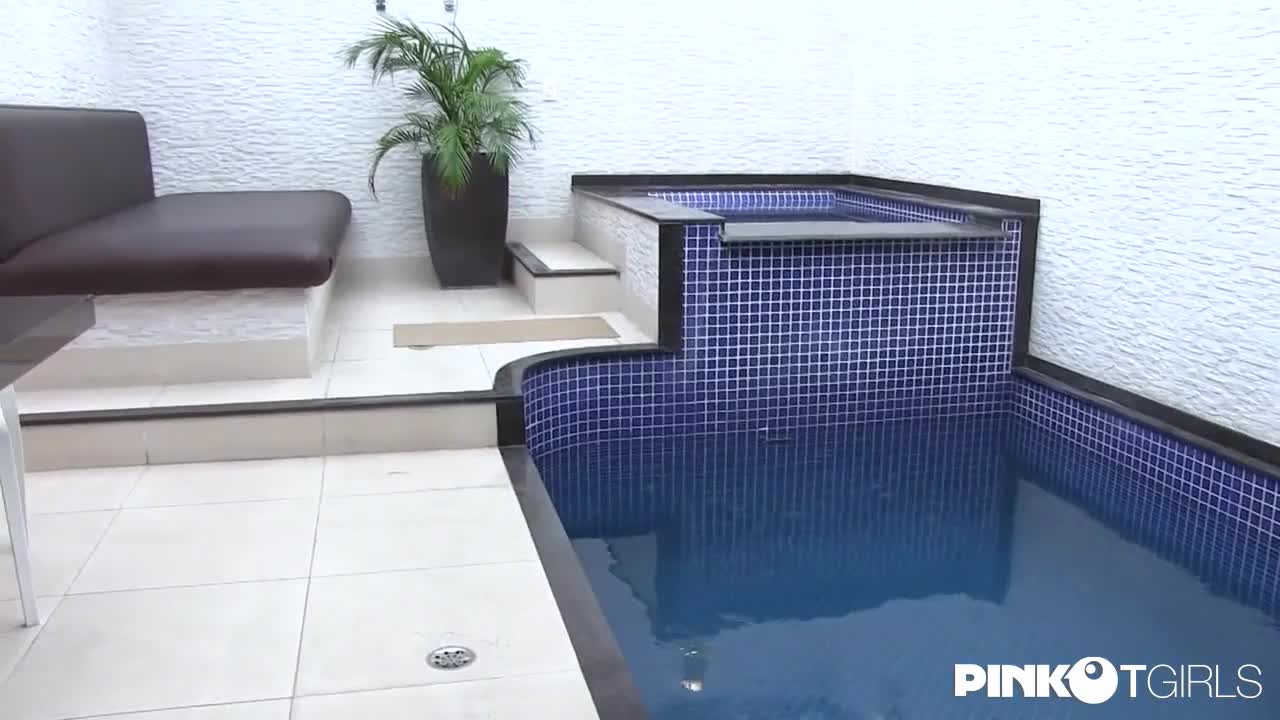 Watch Amazing Threesome Shemale Porn Videos | TranSexBig.