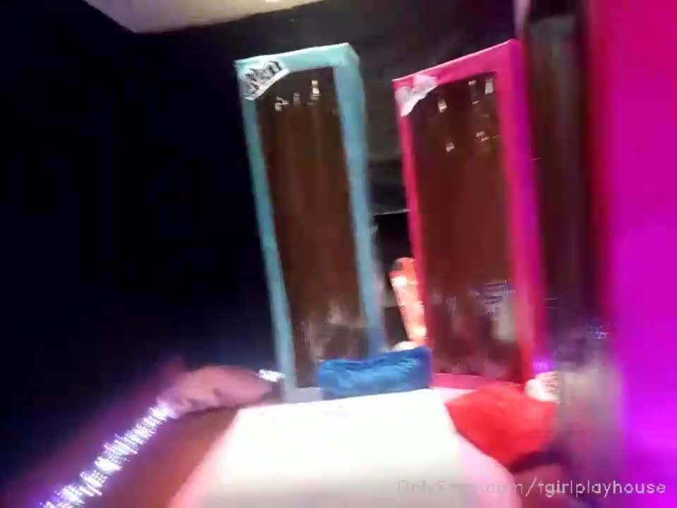 Watch Mi Shemale Porn Videos | TranSexBig.