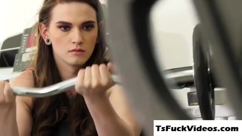 Watch cuties Khloe kay and Jenna Creed trade throat gagging b Shemale Porn Videos | TranSexBig.