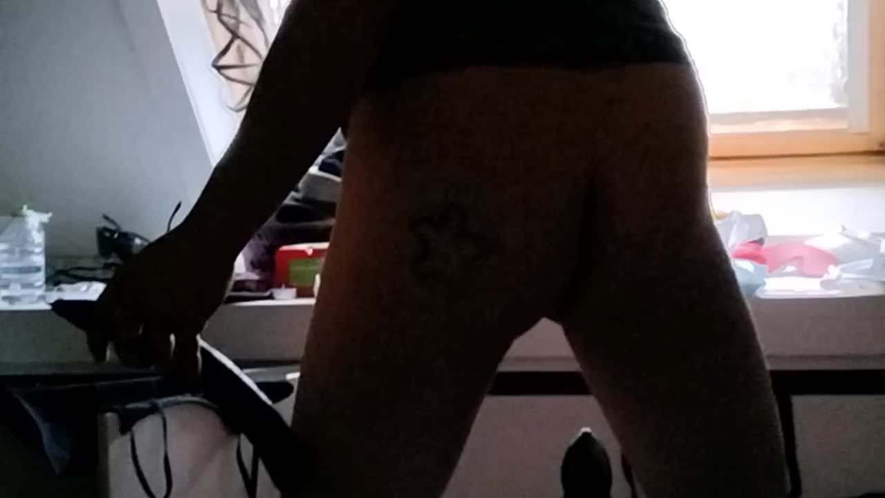 Watch big plug Shemale Porn Videos | TranSexBig.