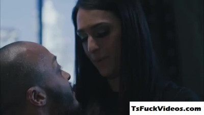 babe Khloe sucked her lovers Cock