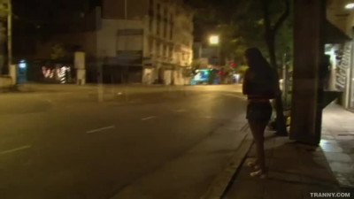 SEX MORENA LATINA SHEMALE CHUPANDO COJIENDO