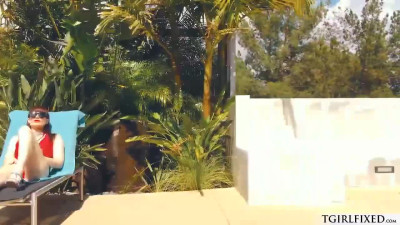Trans Natalie Mars fucks Gabi Paltrova