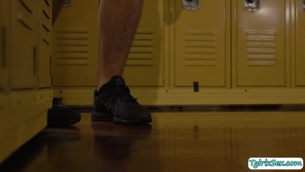 Watch Busty ts Jexxxica Blake deepthroats bigcock and barebacked Shemale Porn Videos | TranSexBig.