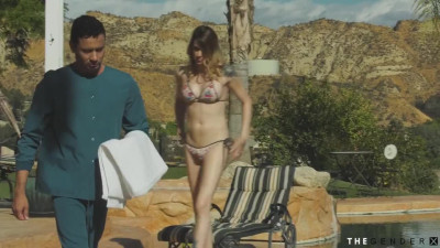 Cock tugged trans beauty breeds masseur in outdoor couple