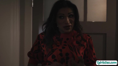 Brunette ts Jessy Dubai deeepthroats and barebacks BroInLaw