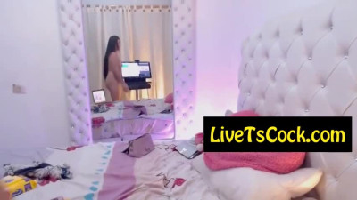 pretty mexican hot transsexual performing on live webca