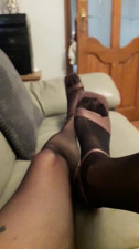 stocking,heels and painted toes with cum