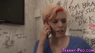 Trans babe fucks females pussy