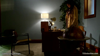TS private detective fucks cheating man