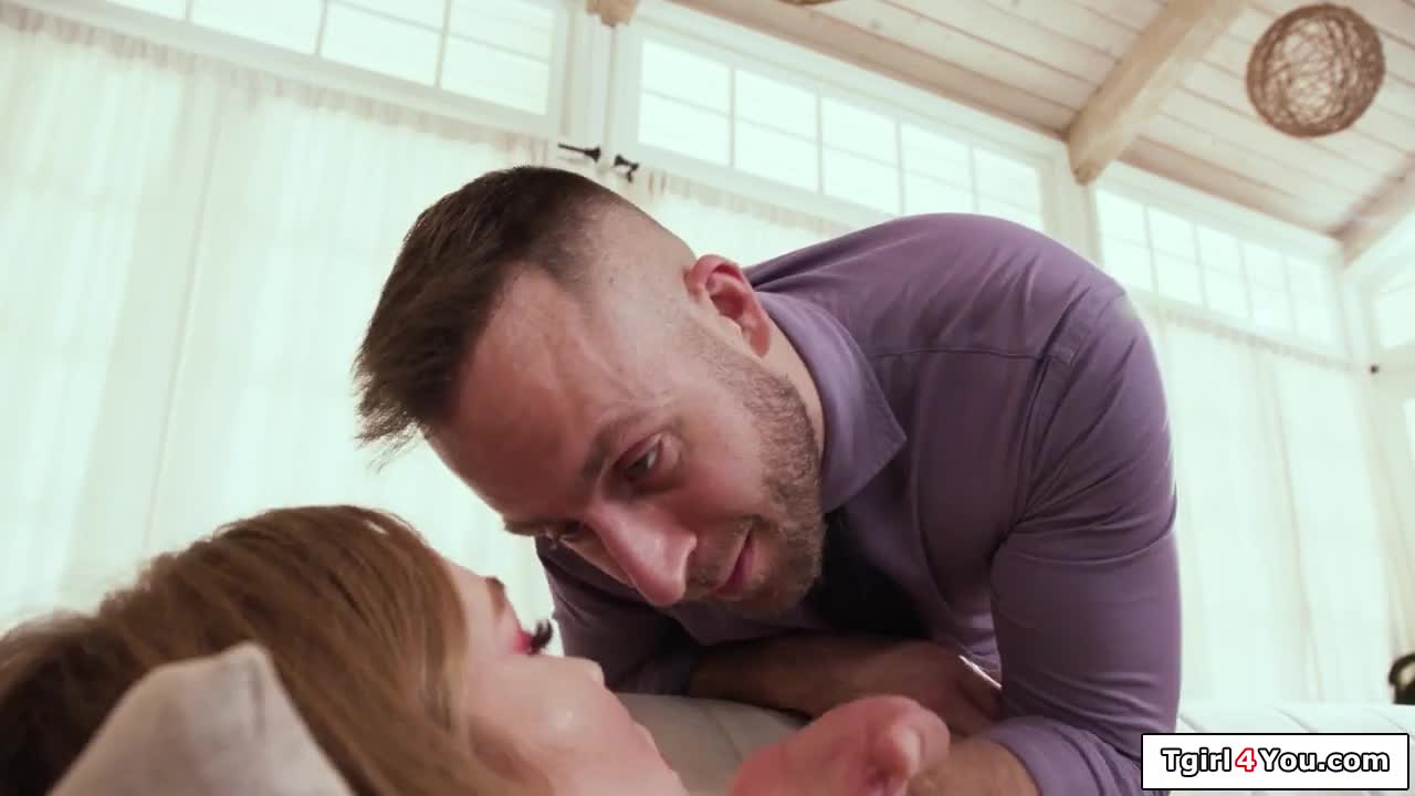 Watch Small tits tgirl Crystal Thayer barebacked by a cheating guy Shemale Porn Videos | TranSexBig.