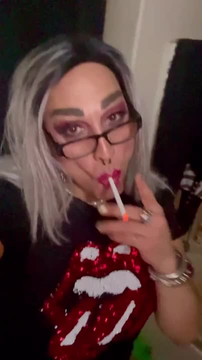 Watch Smoking Fetish Goddess Marilyn Does It Again Shemale Porn Videos | TranSexBig.