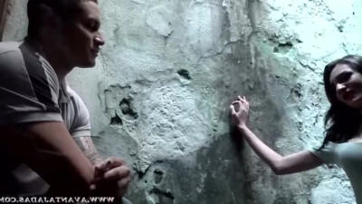 Travesti Seduz Jovem Da Comunidade