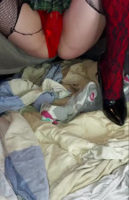 Hot crossdresser jerks off