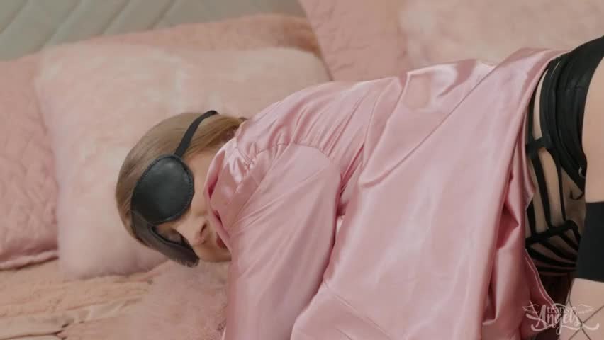 Watch Domme In Dork's Clothing - Part 1 Shemale Porn Videos | TranSexBig.