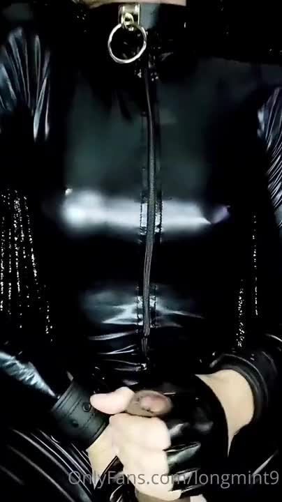 Watch Catwoman Longmint Cumshot [Download] Shemale Porn Videos | TranSexBig.