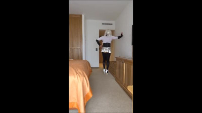crossdresser Hotel bitch