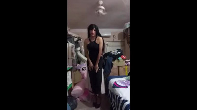 FEMBOY LOVES A SISTER DRESS.